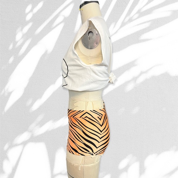 Orange tiger stripe swim short - Picture 2 of 10
